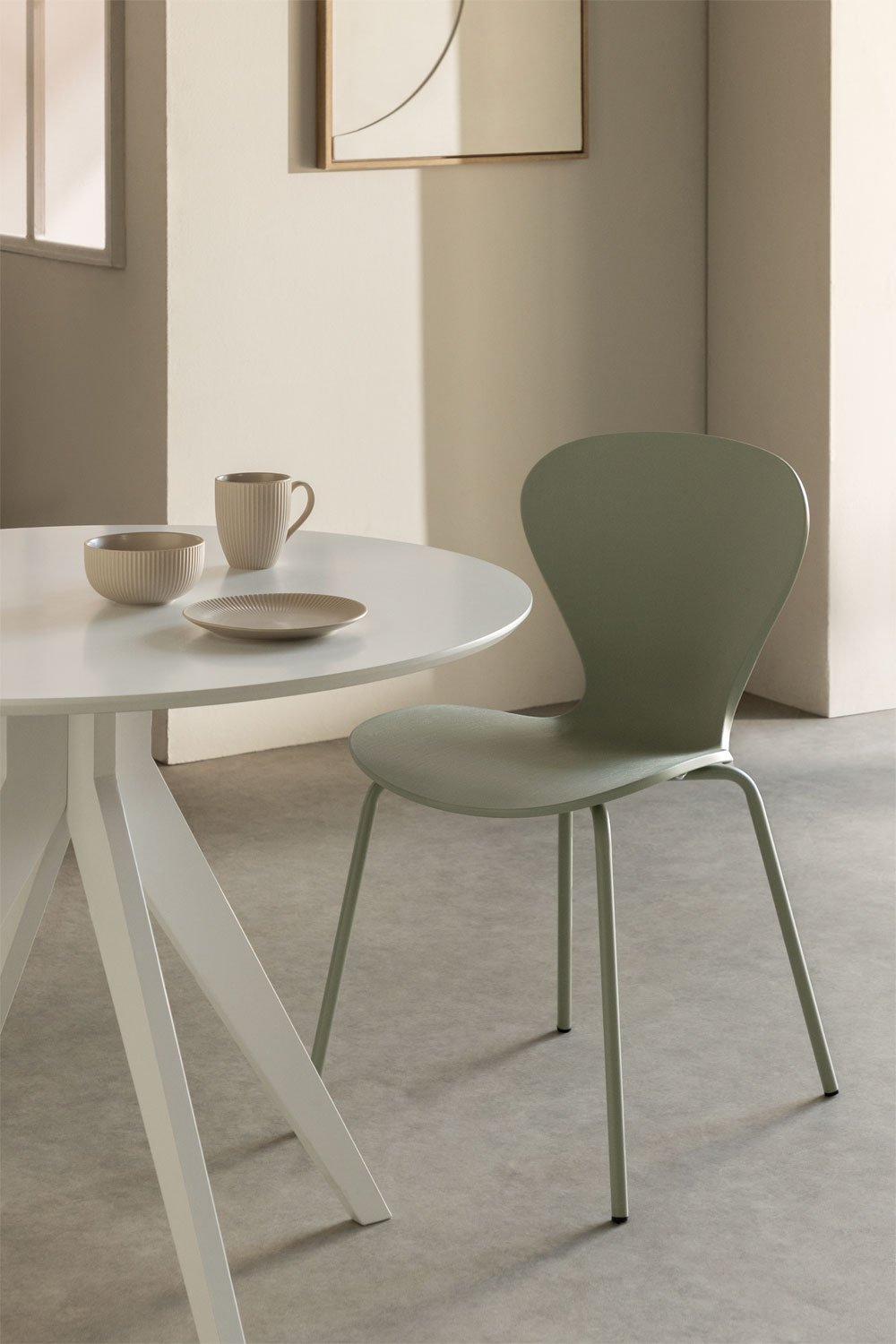 Uit Colors stackable dining chair, gallery image 1