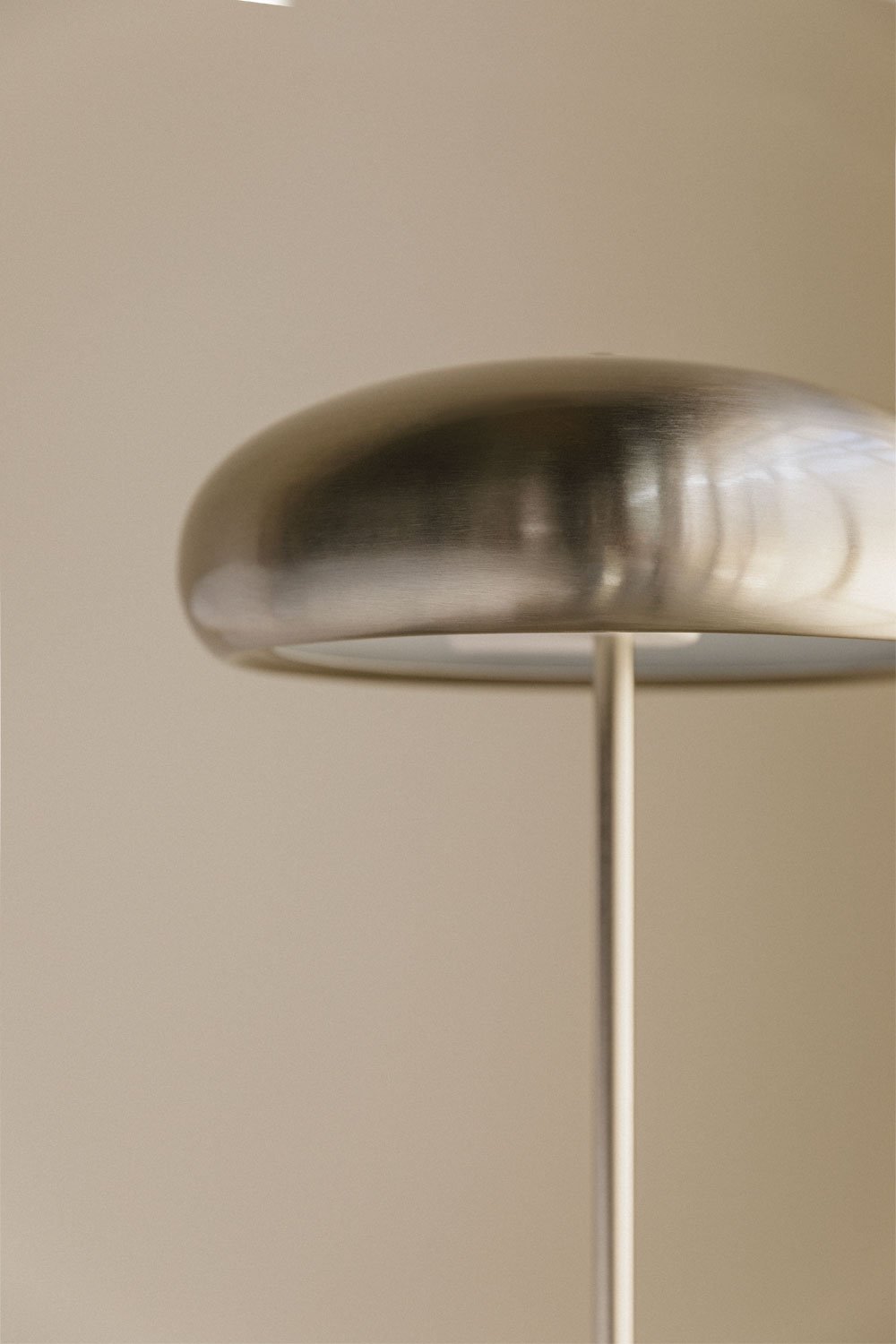 Hilma metal table lamp, gallery image 2