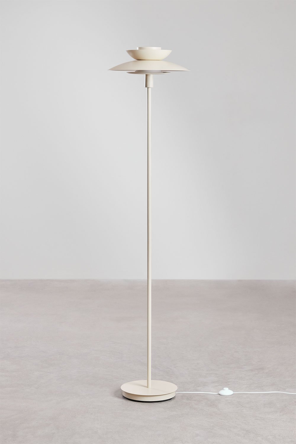 Alice iron floor lamp, gallery image 2