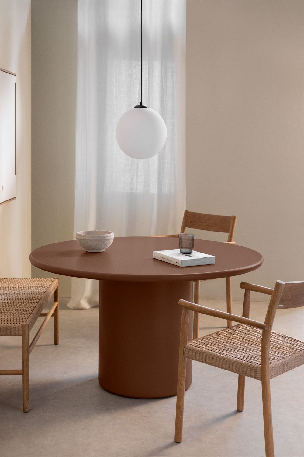 Round dining table in MDF (Ø130 cm) Rodeo, gallery image 1