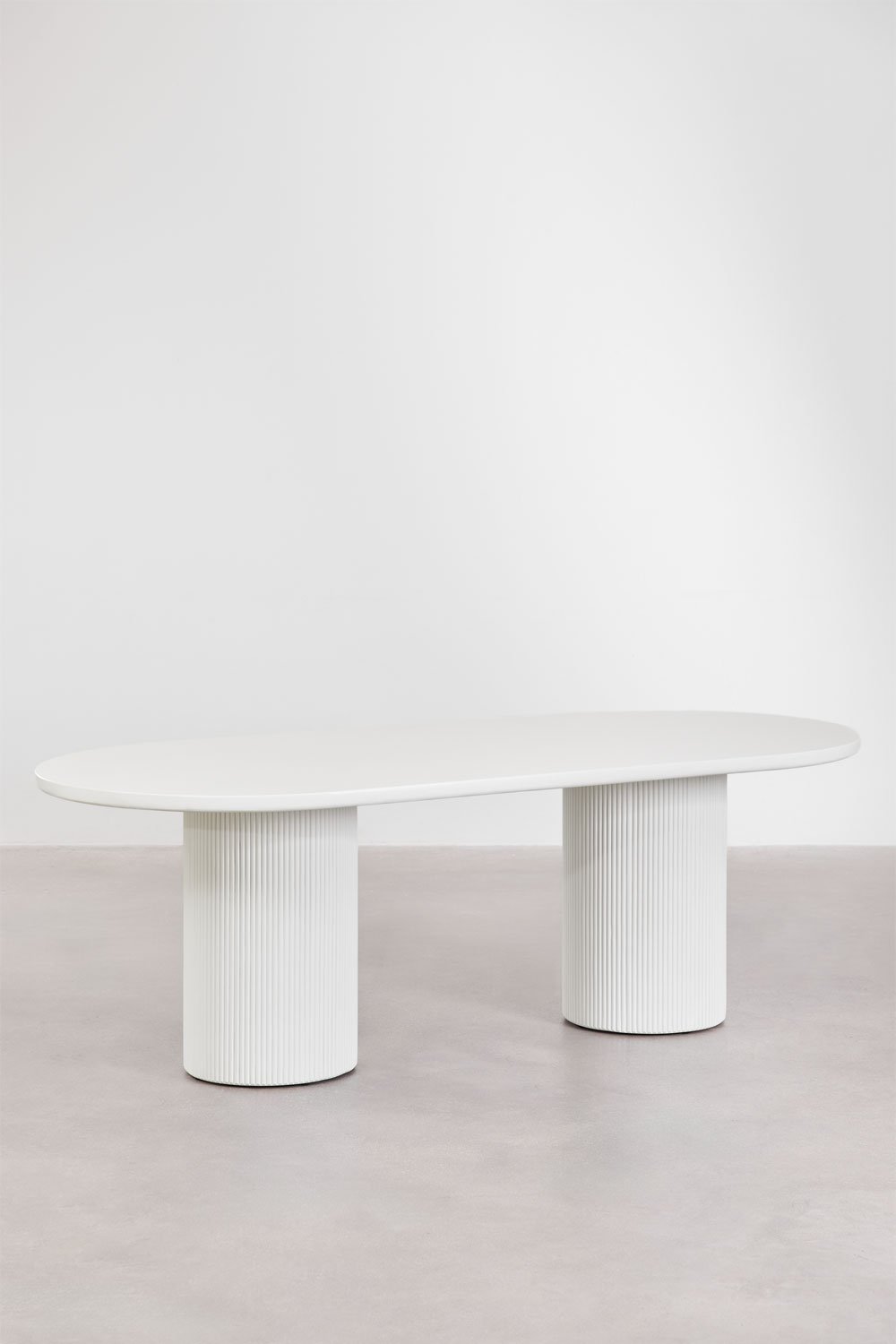 Oval garden table (220x100 cm) in Velia cement, gallery image 1