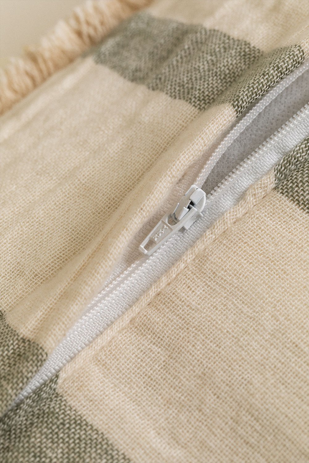 Square cushion 45x45 cm in Nyland cotton, gallery image 6