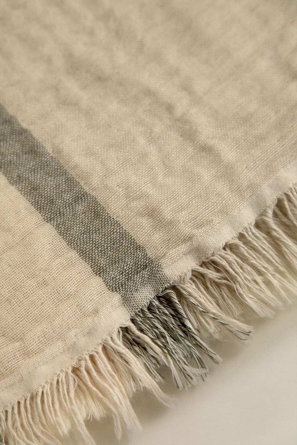 Nyland cotton quilt, gallery image 3