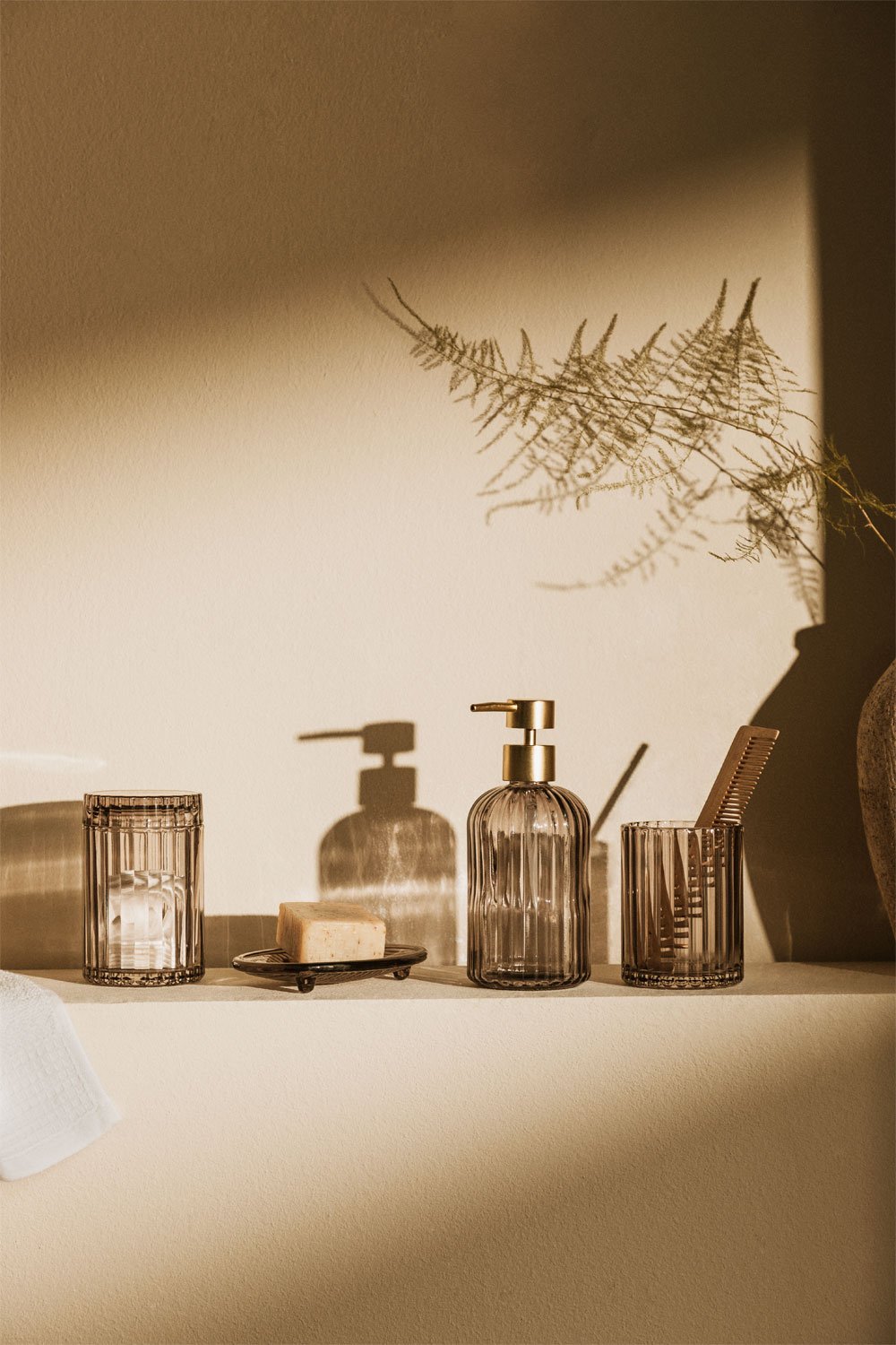 Mercury grey glass bathroom set Gariel, gallery image 1