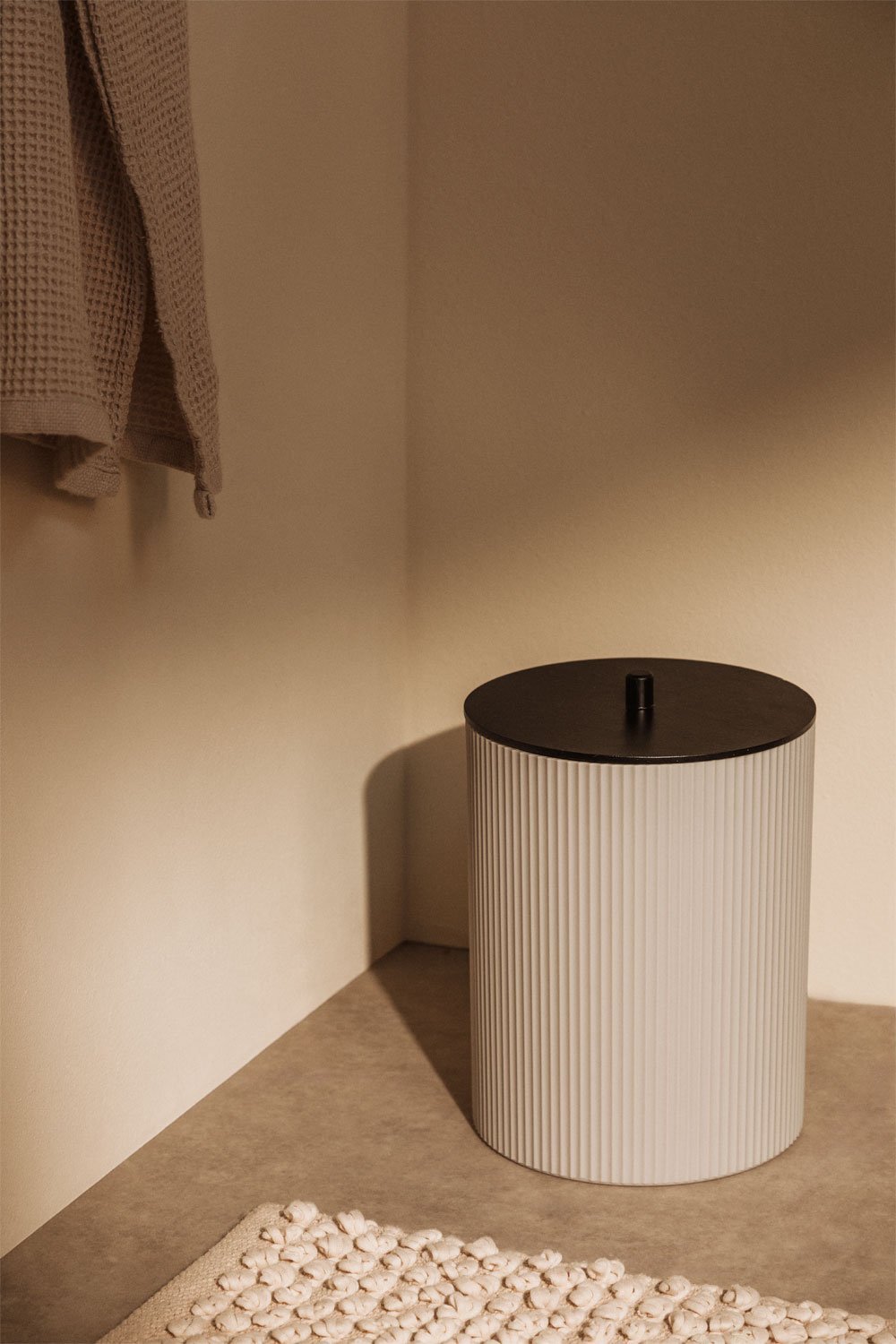 Trash Can with Lid in ABS and Ozene Bamboo, gallery image 1