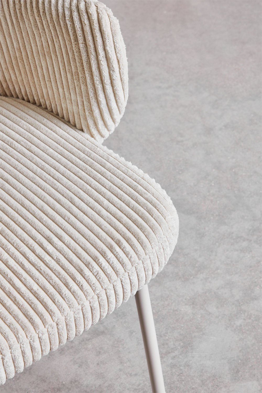 Pack of 4 Gemma upholstered dining chairs with armrests, gallery image 7