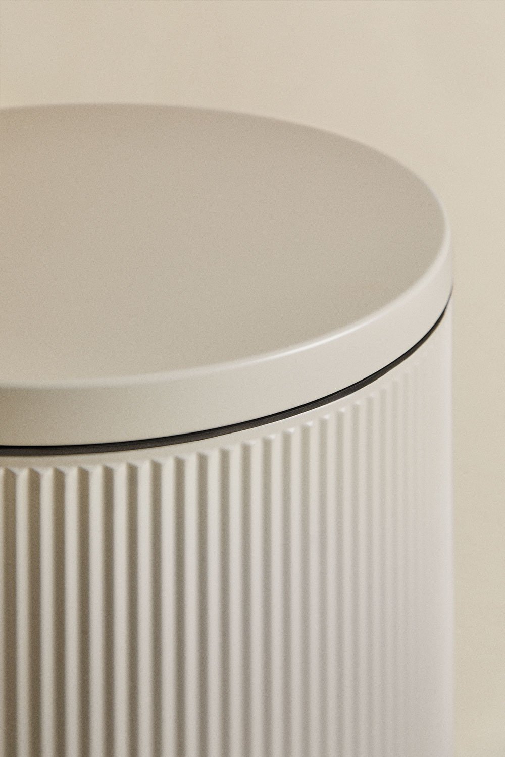 Midler trash can with lid and pedal, gallery image 4