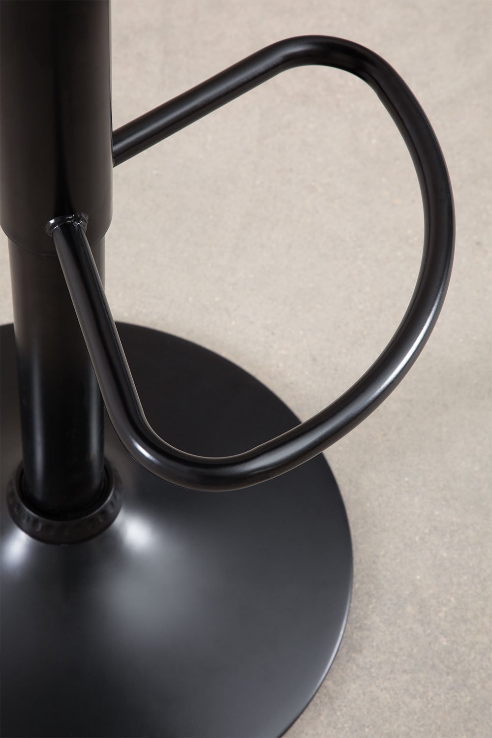 Pack of 2 adjustable high stools in Ody Style faux leather, gallery image 8