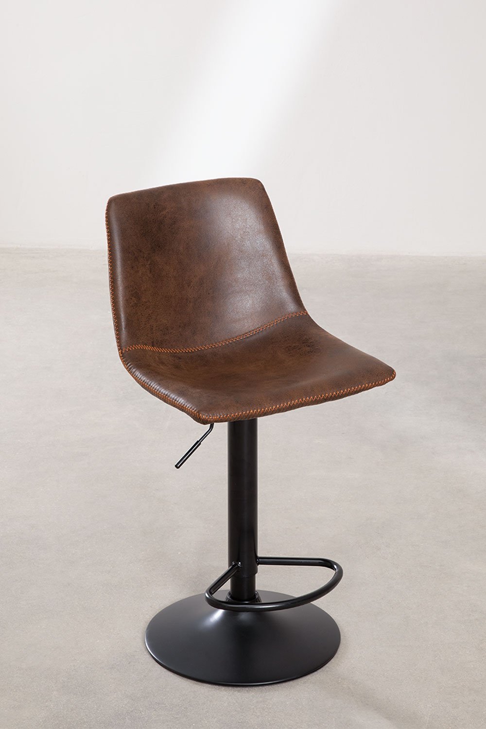 Pack of 2 adjustable high stools in Ody Style faux leather, gallery image 4