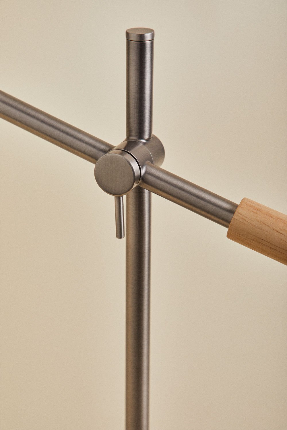 Directional table lamp in iron Amaranto, gallery image 6