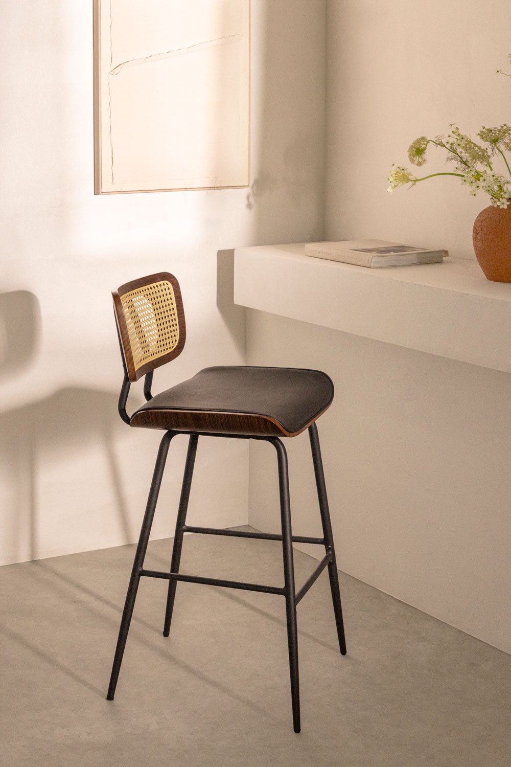 4-Pack high stools 75 cm in dark wood, rattan and black faux leather Raysa, gallery image 1
