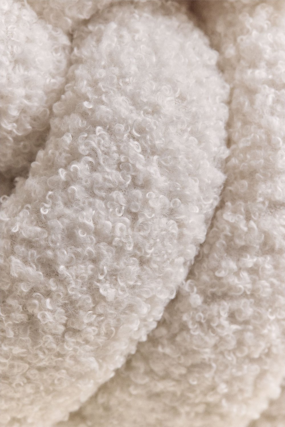 Ibona round cushion Ø25 cm in sheepskin, gallery image 6