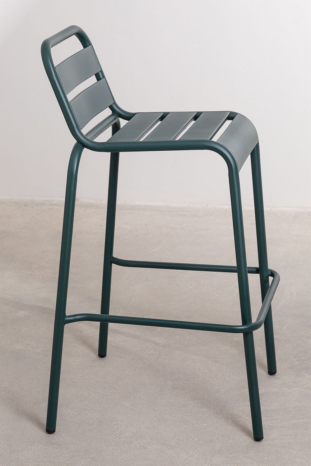 Pack of 2 Janti 75cm stackable outdoor high stools, gallery image 2