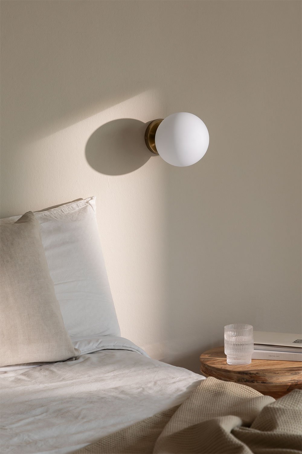 Wall lamp with Uvol Traditional glass ball, gallery image 1