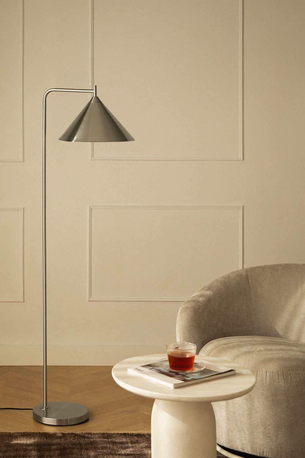 Cambrea metal floor lamp, gallery image 1