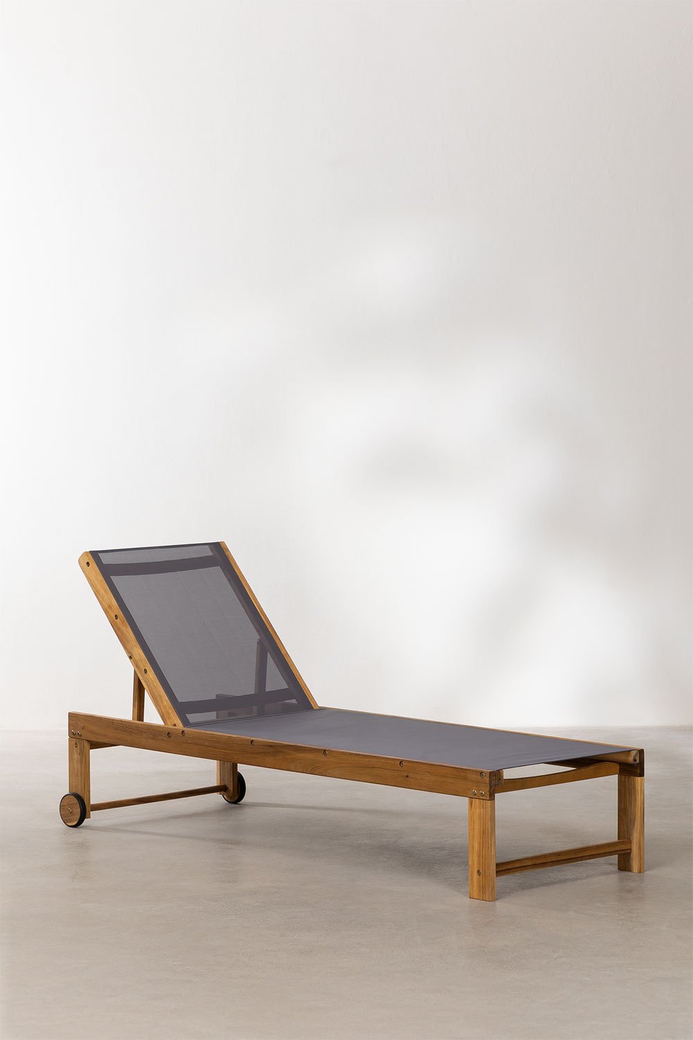 Pack of 2 Valerys wooden reclining loungers, gallery image 2