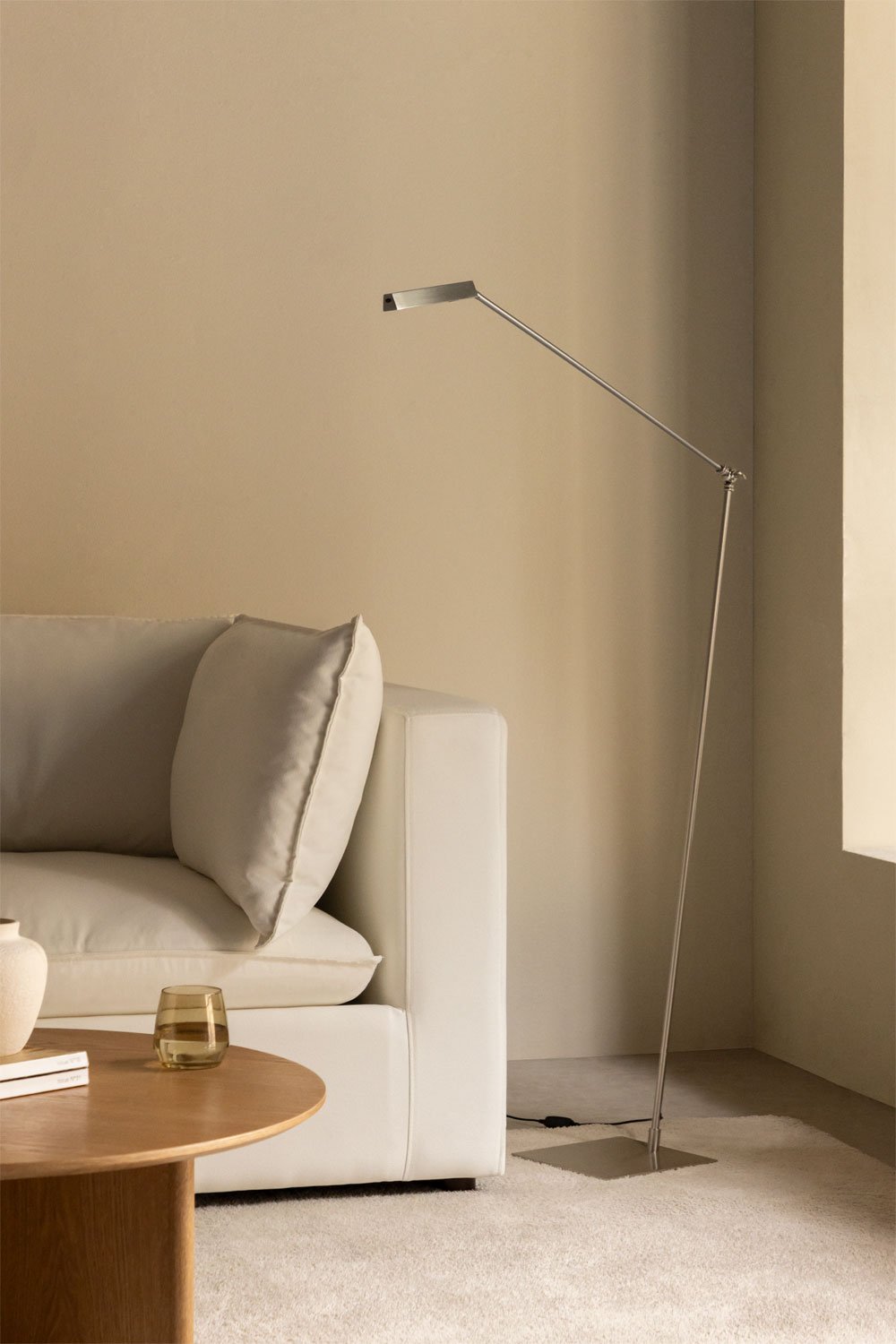 LED floor lamp in iron Valtyn, gallery image 1