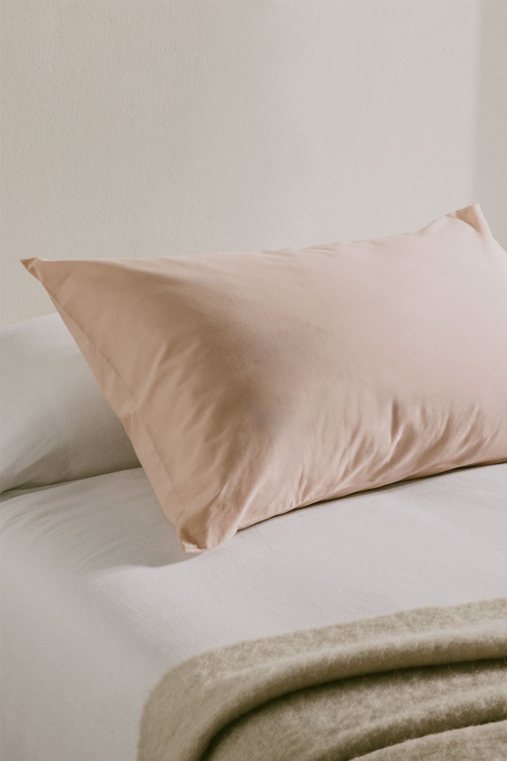 Agassi 180 thread count percale cotton pillowcase, gallery image 1