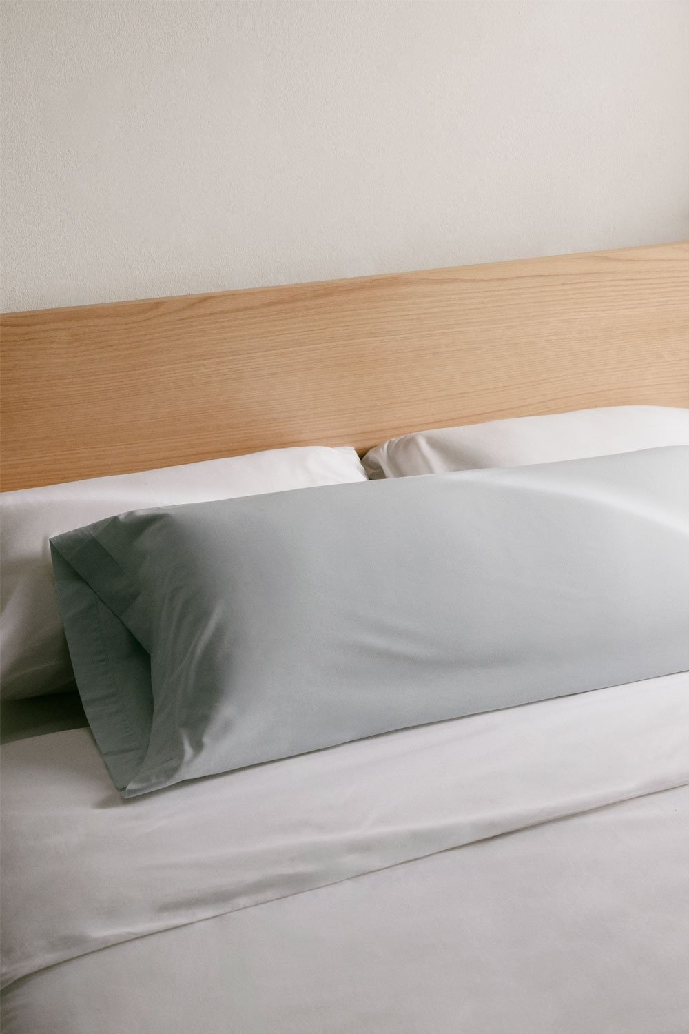 Agassi 180 thread count percale cotton pillowcase, gallery image 2