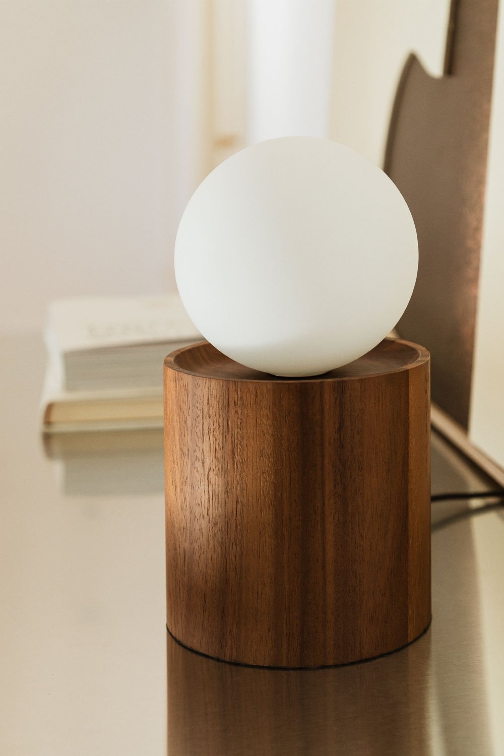 Table lamp with cylindrical base in Freidy acacia wood, gallery image 1