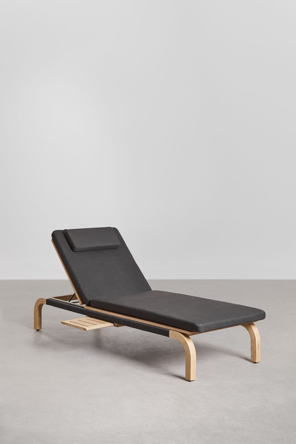 Reclining lounger in acacia wood Dubai, gallery image 2