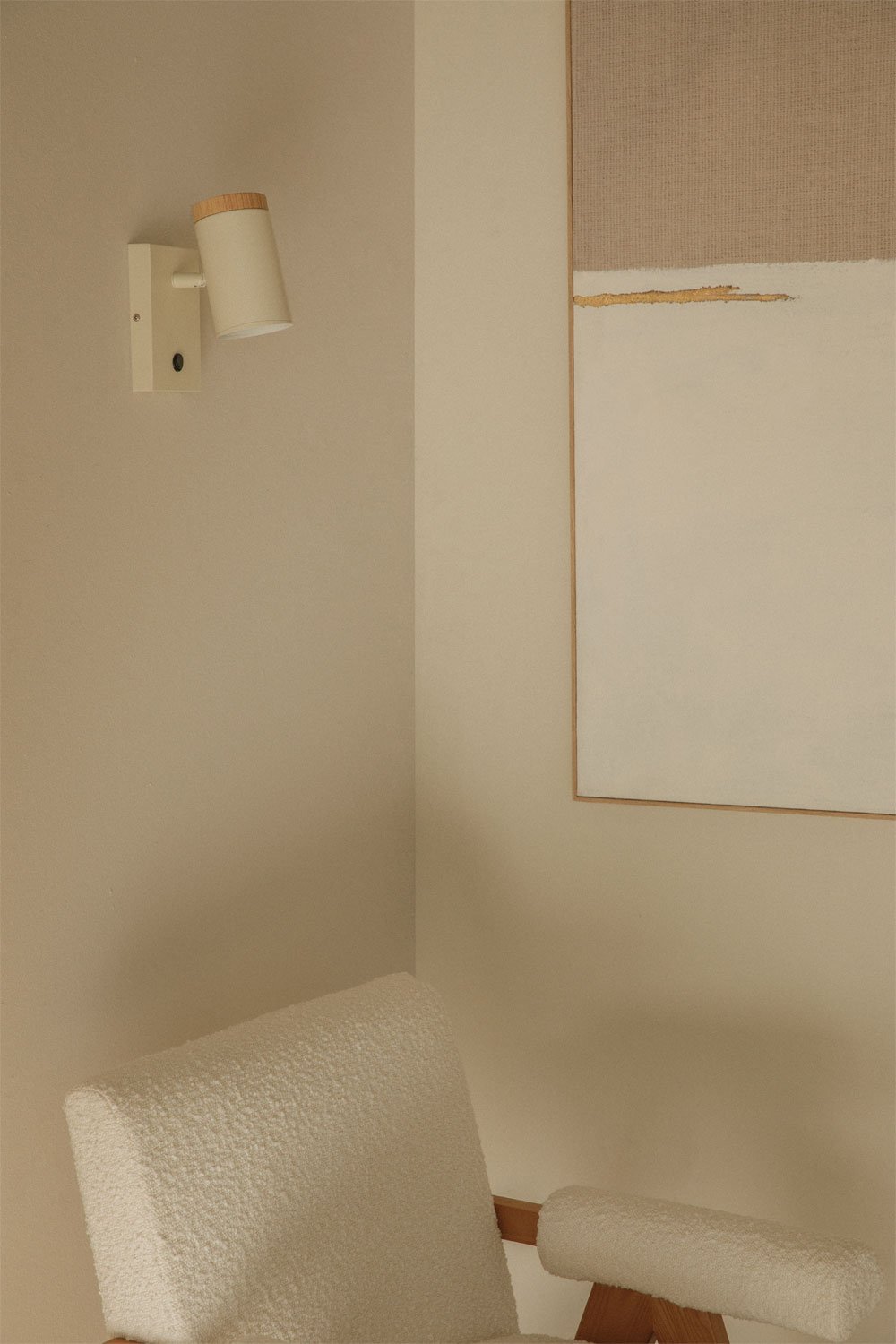 Amaranto wall lamp, gallery image 1