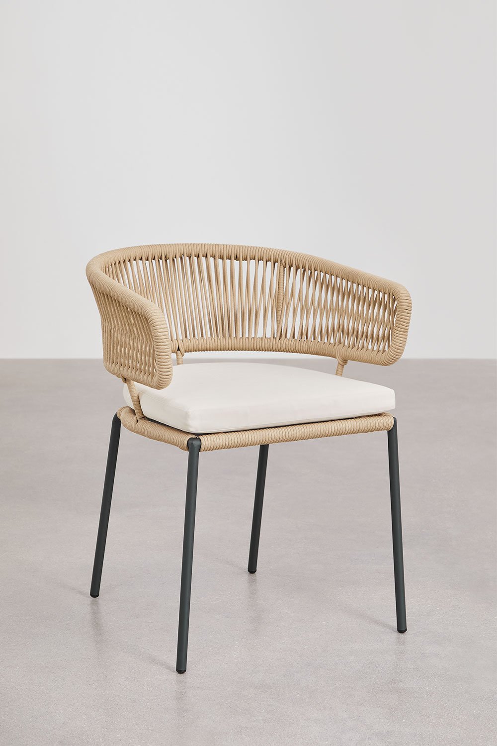 Stackable dining chair in iron and braided rope Calipso, gallery image 1