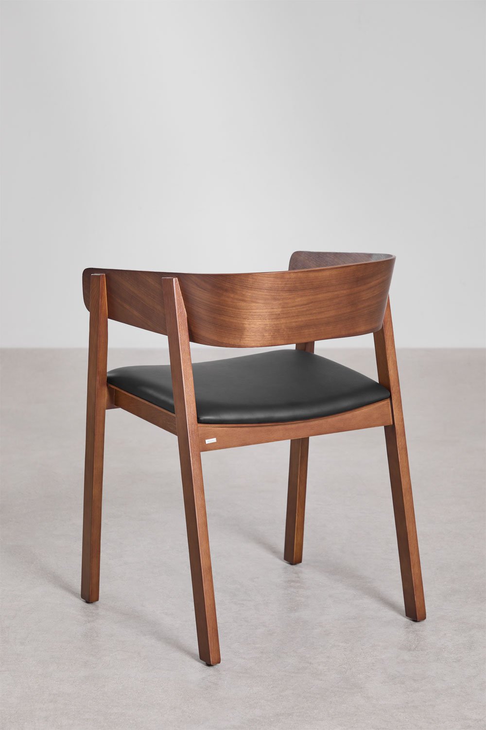 Pack of 2 dining chairs with armrests in oak wood Olsen, gallery image 5