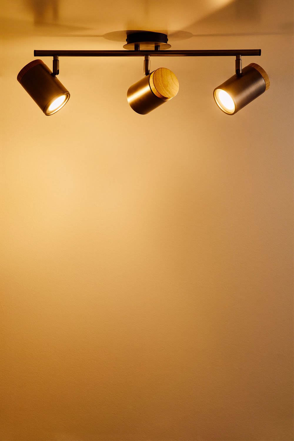 Amaranto 3-point ceiling lamp, gallery image 2