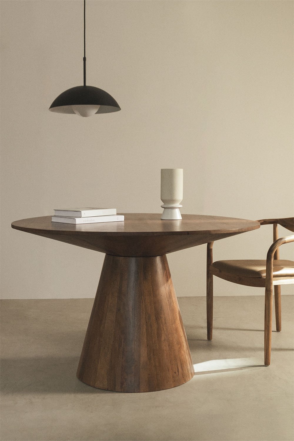 Weymar round mango wood dining table, gallery image 1