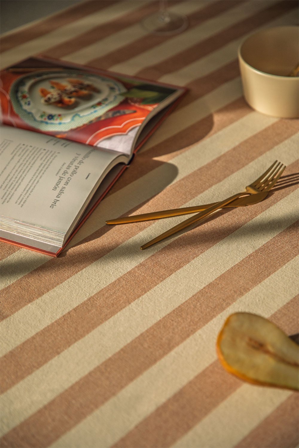 Tablecloth in cotton Efarin, gallery image 2