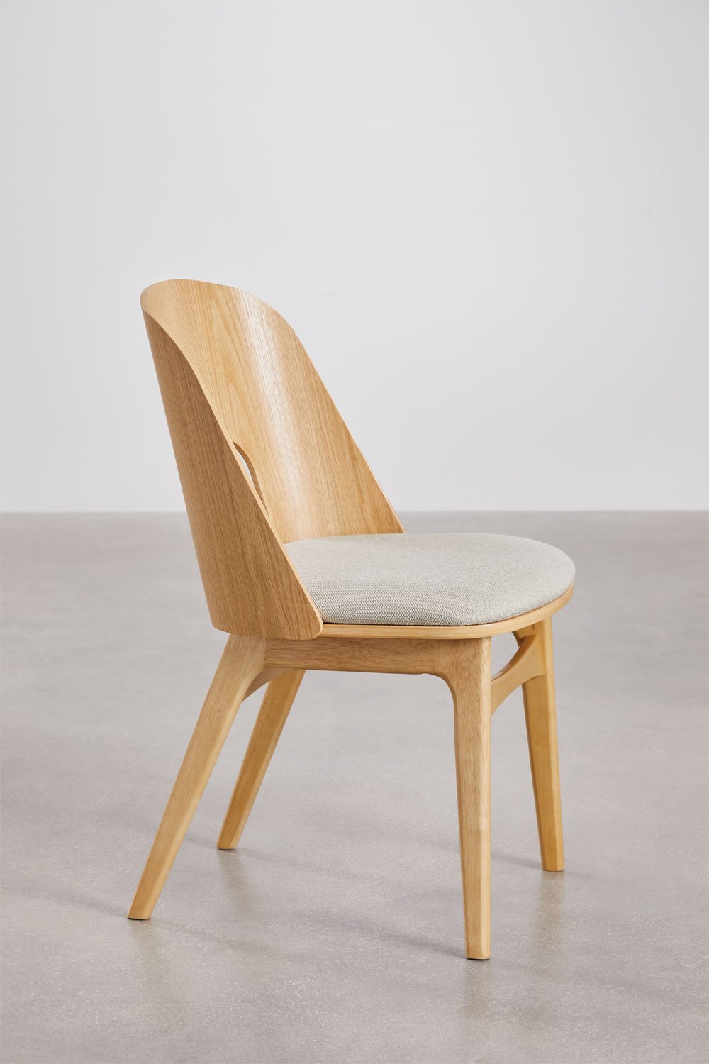 Dining chair in wood and upholstered Juna, gallery image 3