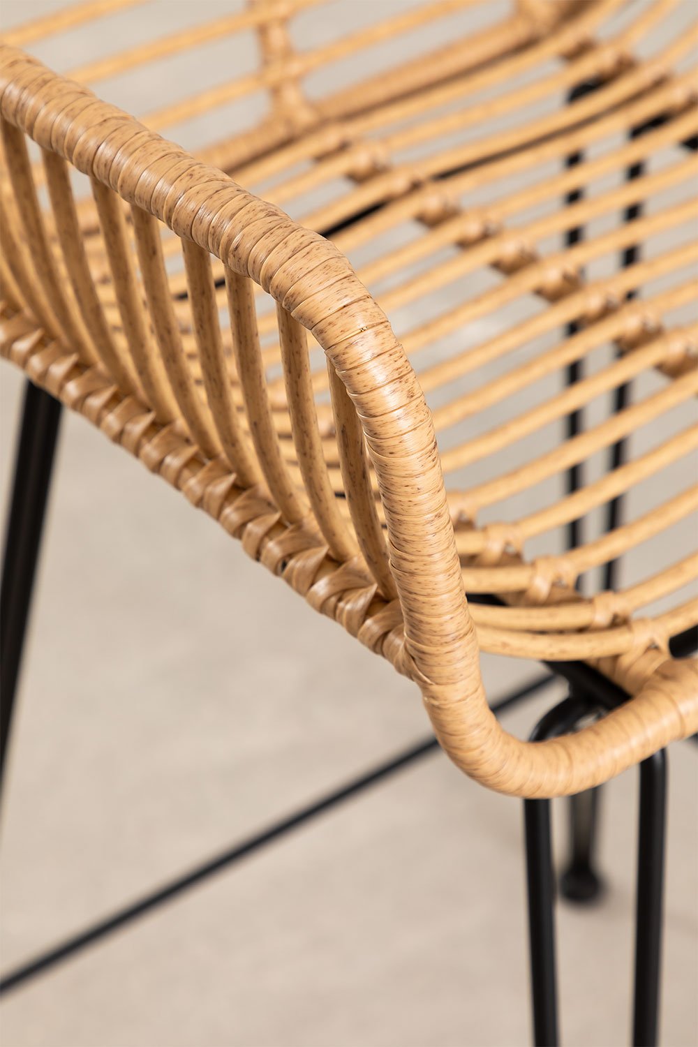 Pack of 4 Eska synthetic rattan high garden stools, gallery image 5