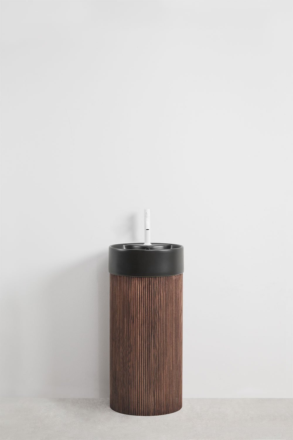 Bathroom furniture set in wood with integrated ceramic washbasin Maude, gallery image 2