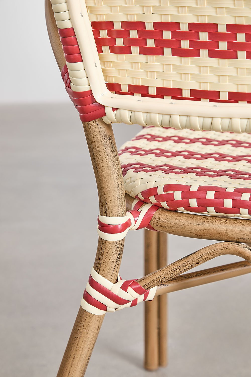 Pack of 4 stackable garden chairs with armrests in synthetic rattan and aluminium Solange Bistro, gallery image 6