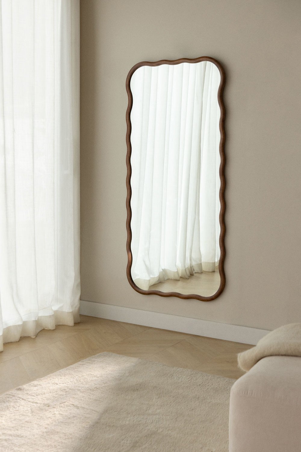 Oak wood wall mirror Aldreu, gallery image 1