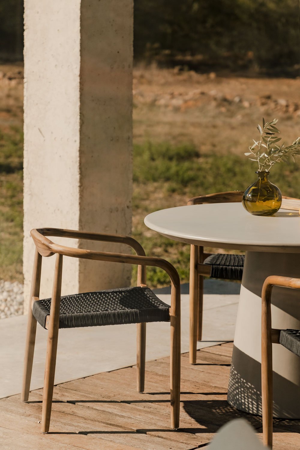 Pack of 4 garden chairs in acacia wood and braided rope Mallory, gallery image 1