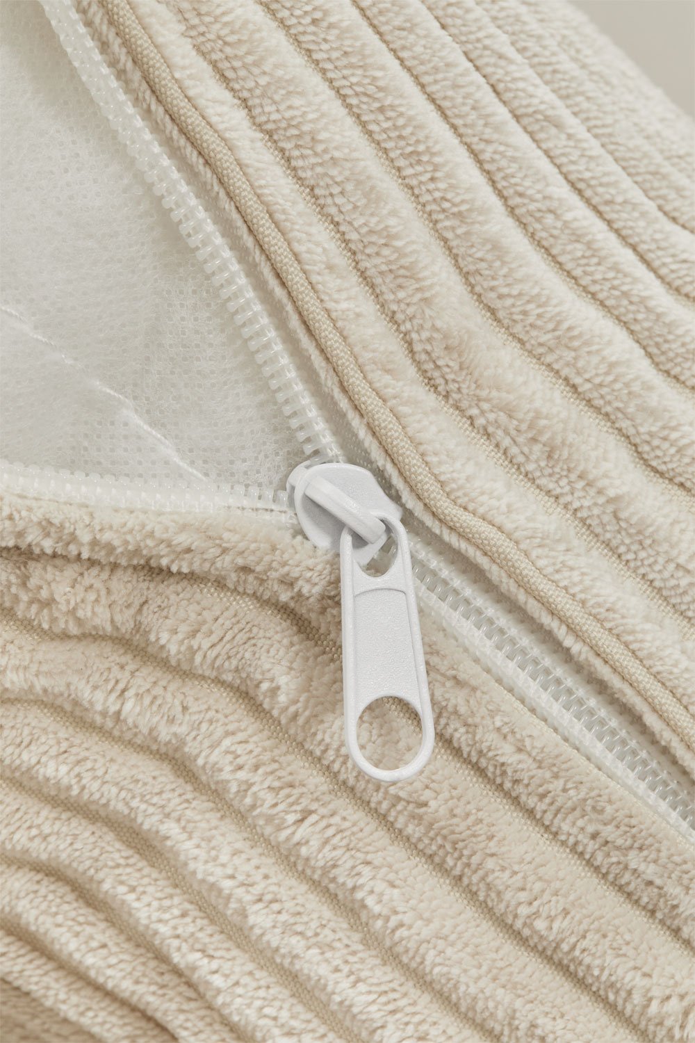 Vacuum-packed corduroy armchair Temple, gallery image 10