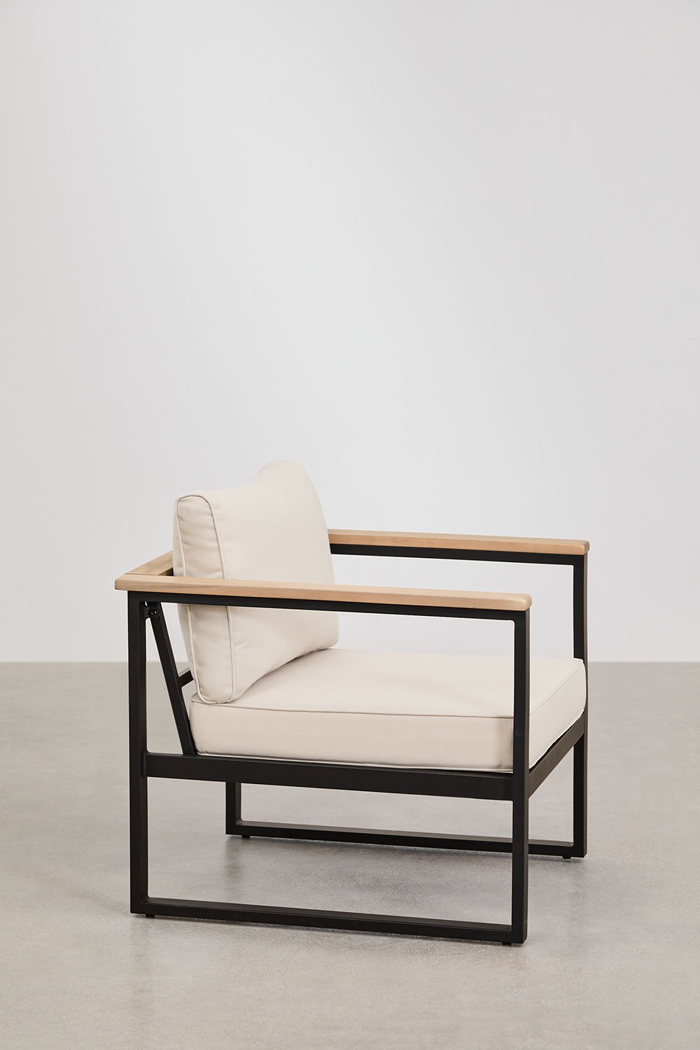 Pack of 2 Lipov aluminum armchairs, gallery image 3