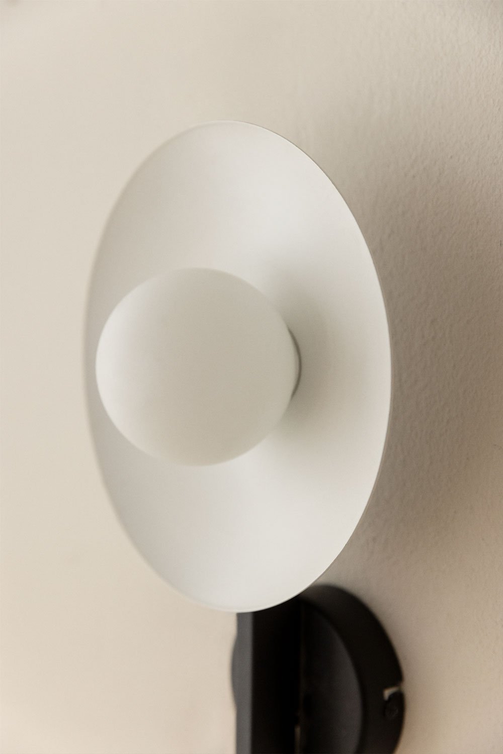 Kolbeiny LED Wall Light, gallery image 2