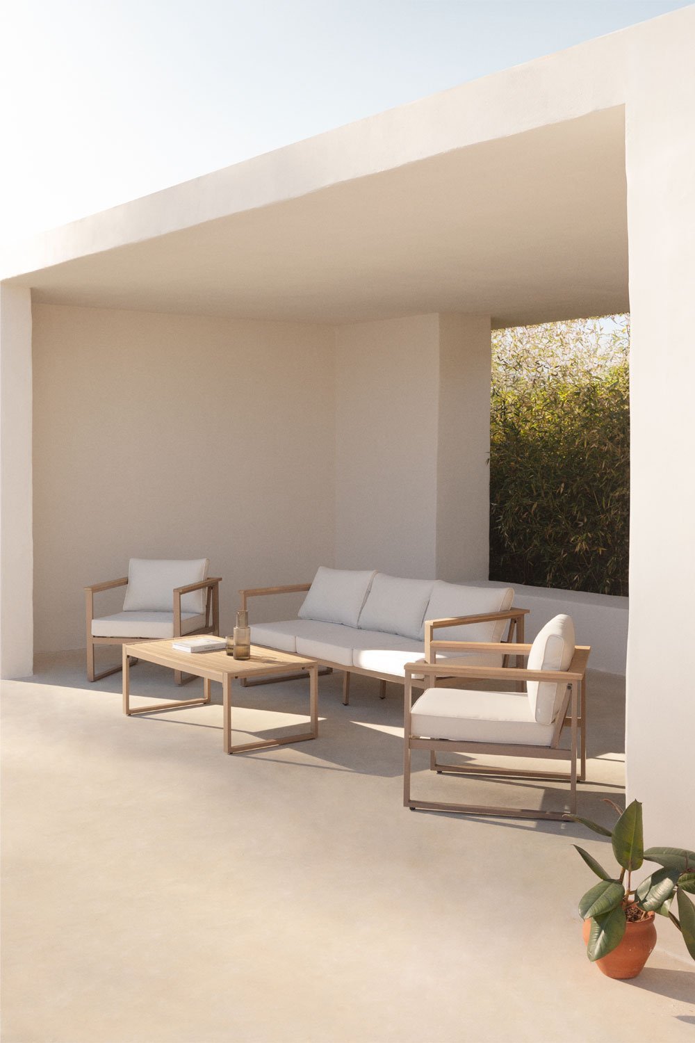 Garden set with 3-seater sofa, 2 armchairs and coffee table in aluminium and acacia wood Lipov, gallery image 1