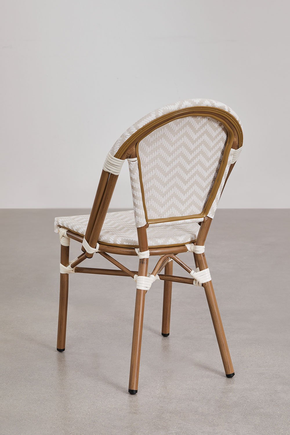 Set of round table Ø80 cm and 4 stackable dining chairs in aluminum Brielle Bistro   , gallery image 8