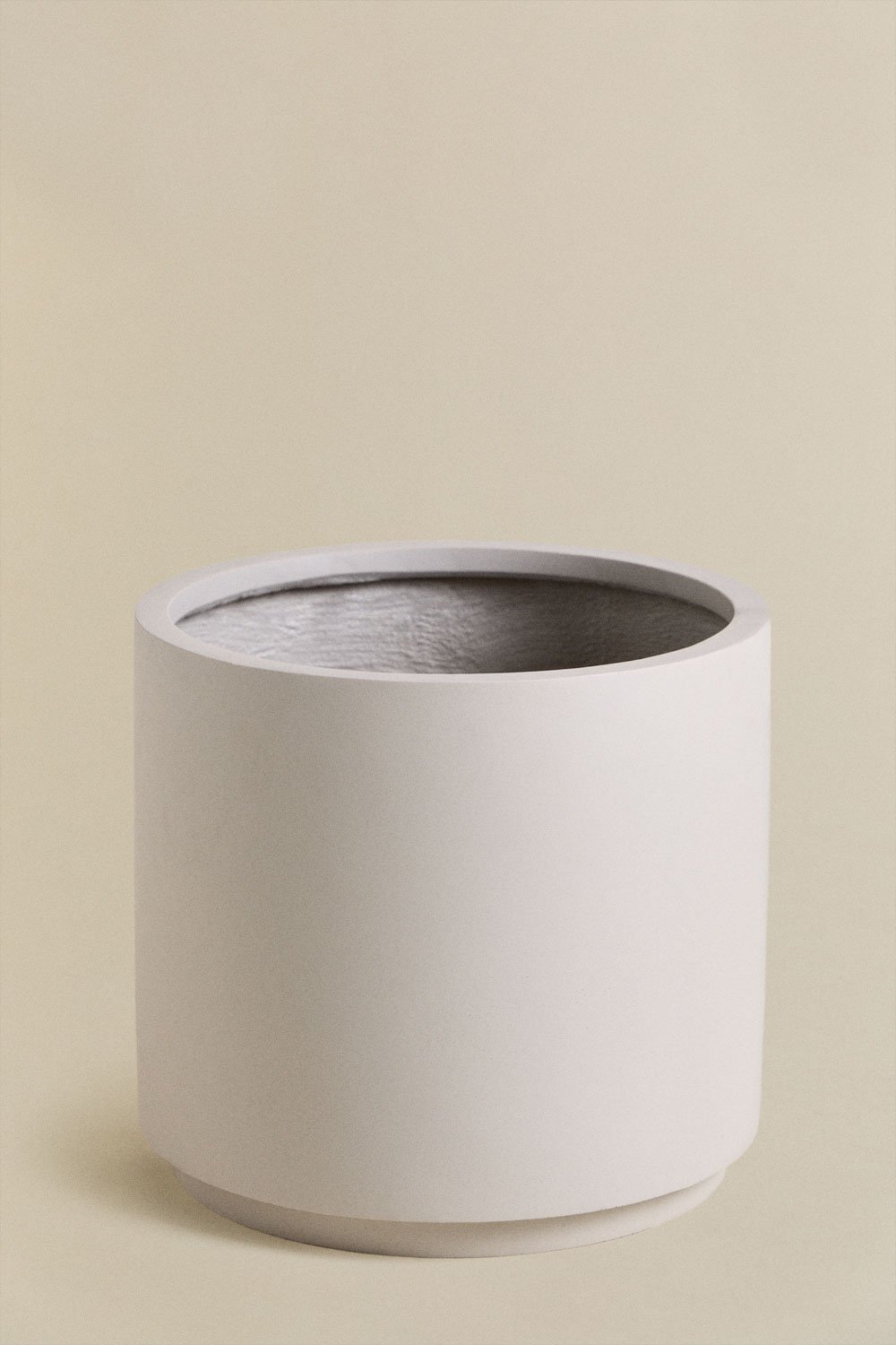 Saturno polystone planter, gallery image 1