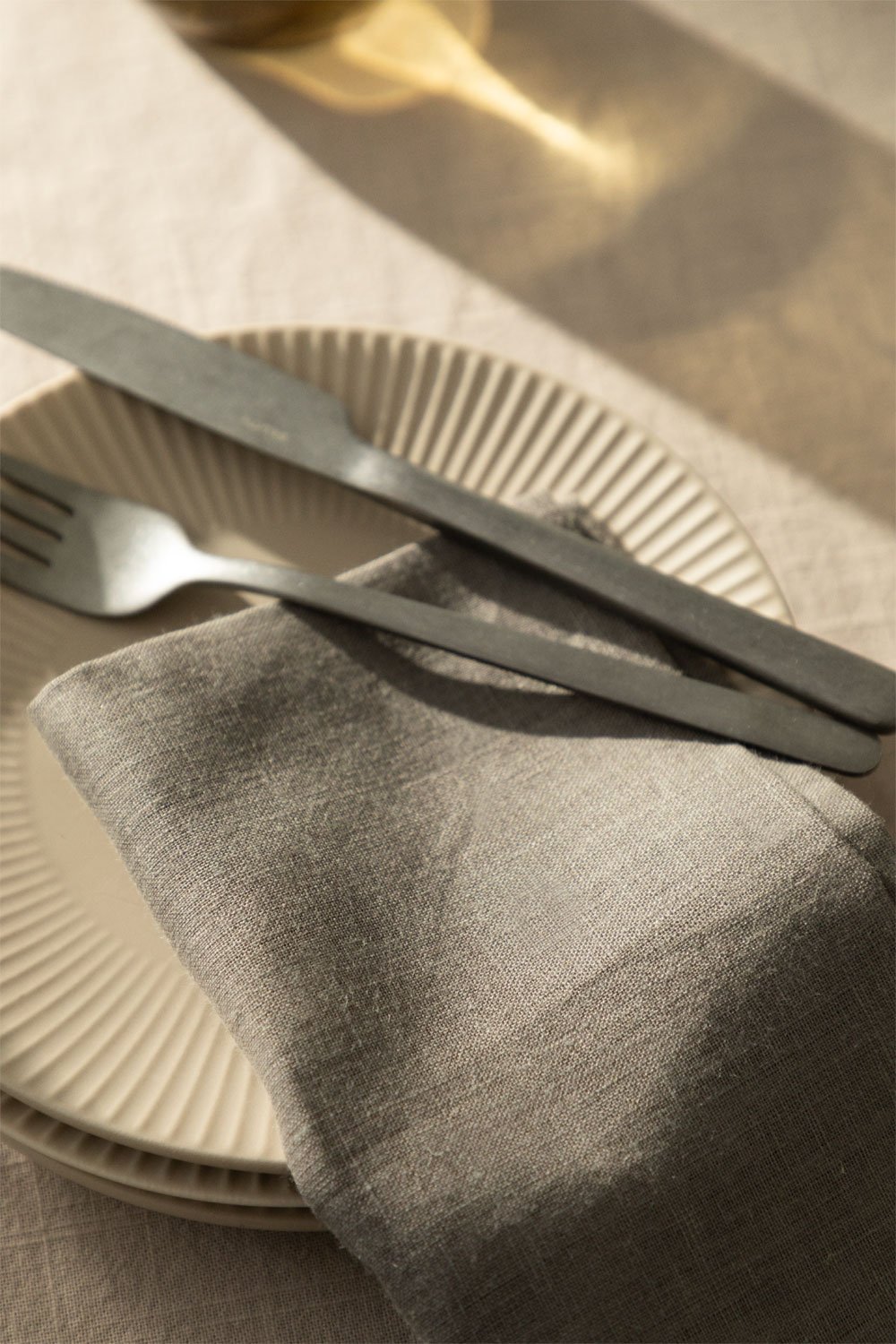 Set of 2 Zendan Linen Napkins, gallery image 2