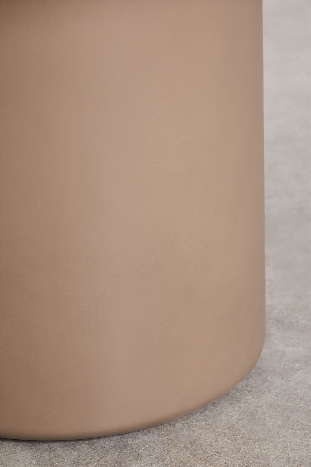 Namara round cement dining table, gallery image 4