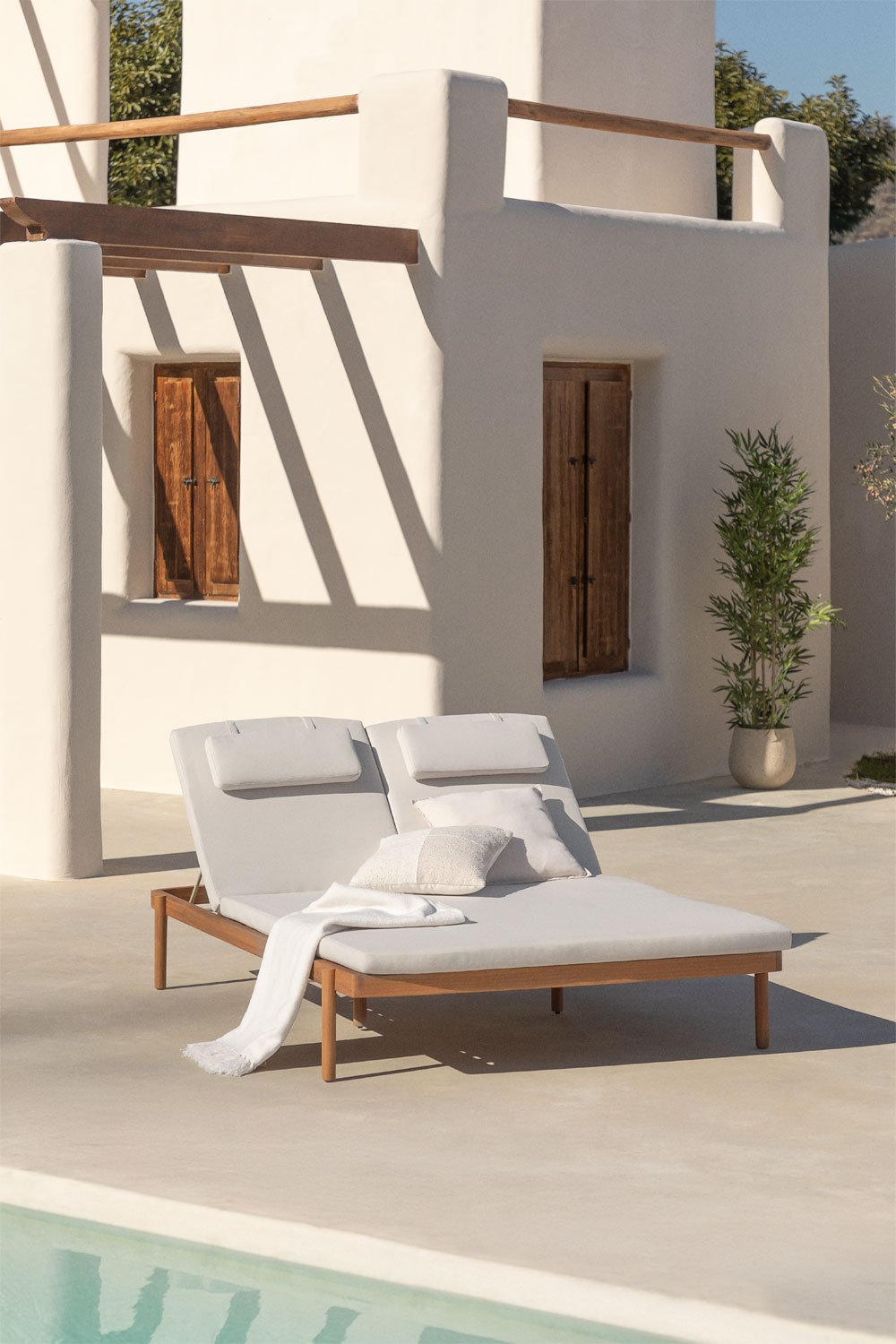 Aderyn double reclining sun lounger in acacia wood, gallery image 1