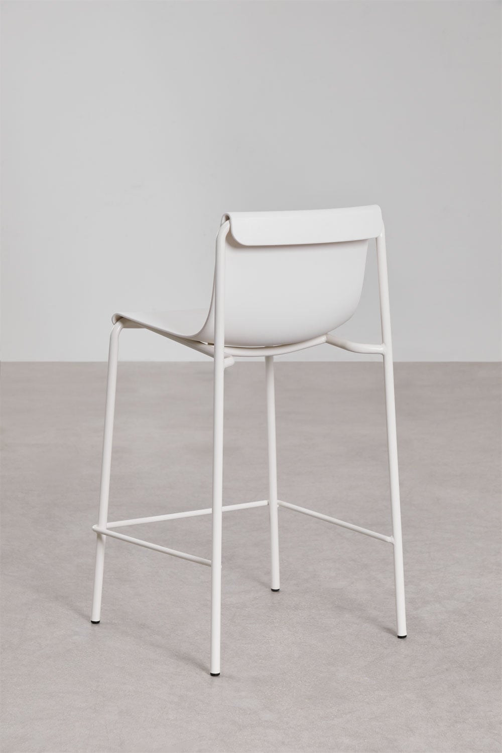 Garden high stool 65 cm in gardenia white polypropylene Ismene, gallery image 3