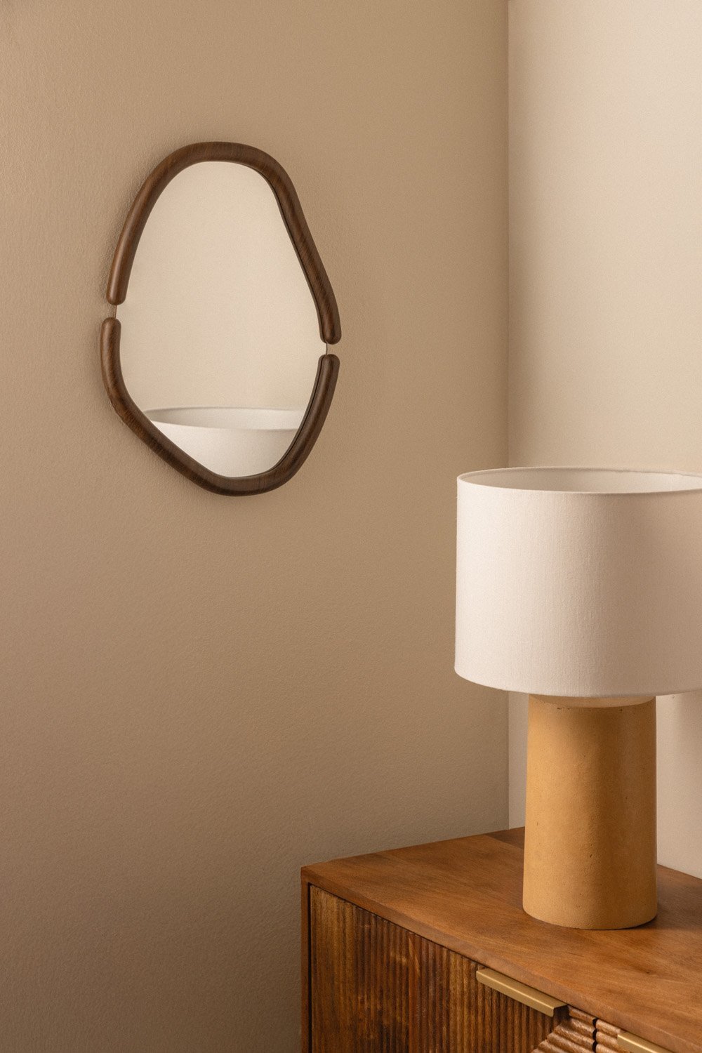 Oval wall mirror in MDF Vixidel, gallery image 1