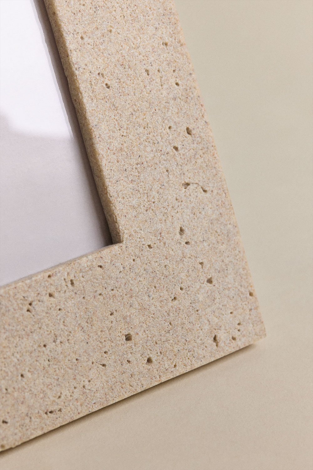 Balmeiden resin photo frame, gallery image 5