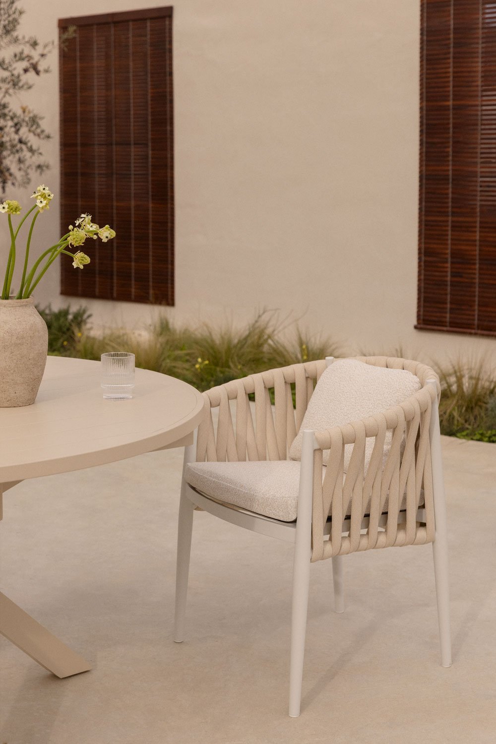 Sereilen garden chair with armrests in aluminium and bouclé fabric, gallery image 1